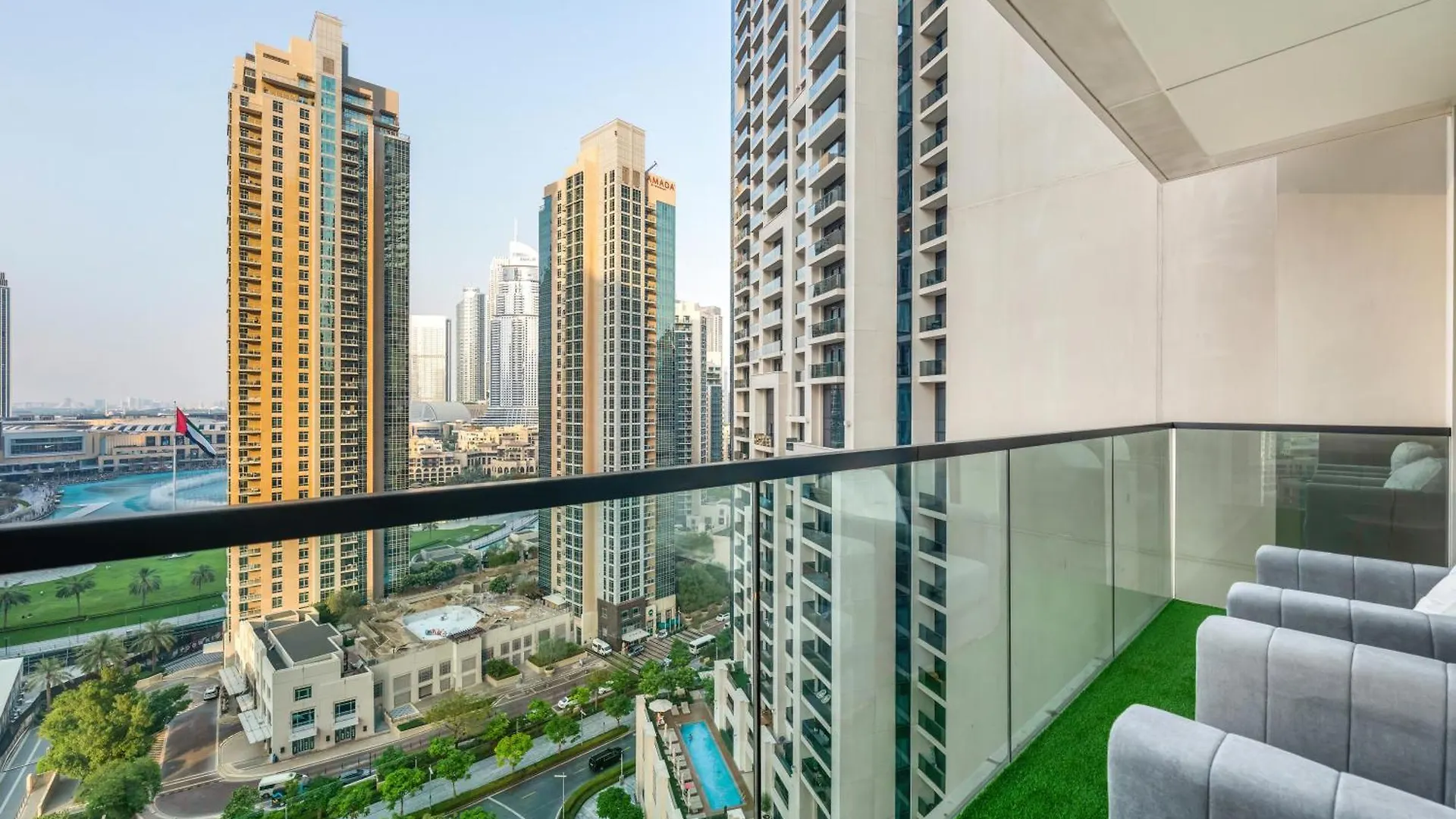 Exquisite 2 Bedroom Apartment I Burj Khalifa & Fountain Views I Free Gym, Pool, Parking, Wi-Fi And Ps5 I By Skyline Serenity دبي