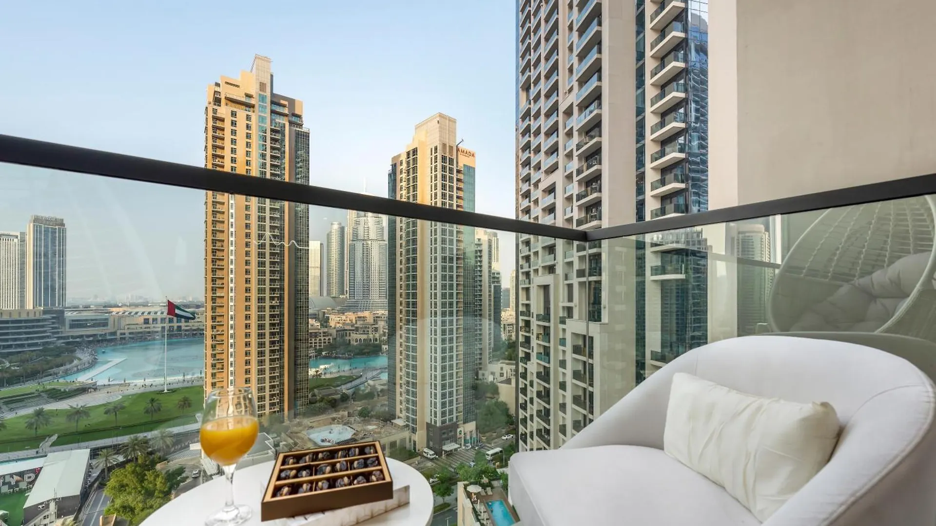 Exquisite 2 Bedroom Apartment I Burj Khalifa & Fountain Views I Free Gym, Pool, Parking, Wi-Fi And Ps5 I By Skyline Serenity دبي الإمارات العربية المتحدة