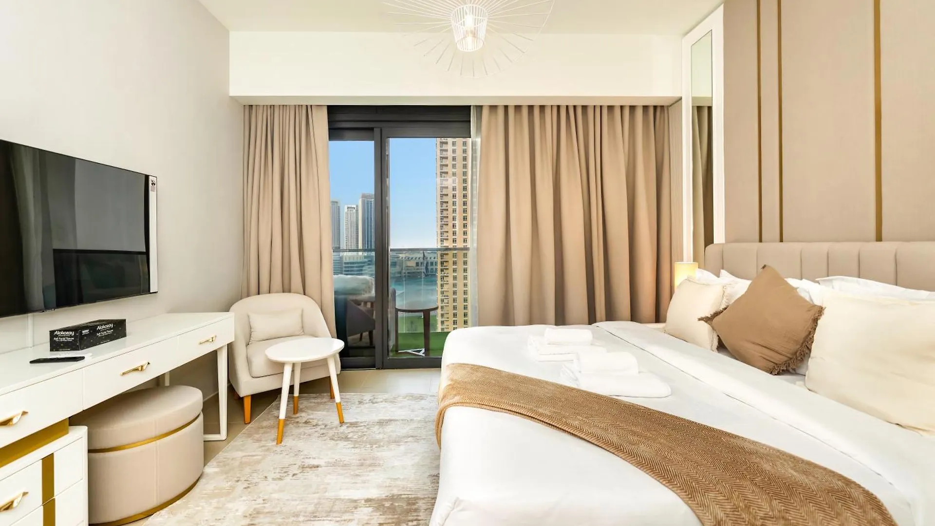 Exquisite 2 Bedroom Apartment I Burj Khalifa & Fountain Views I Free Gym, Pool, Parking, Wi-Fi And Ps5 I By Skyline Serenity دبي 0*,