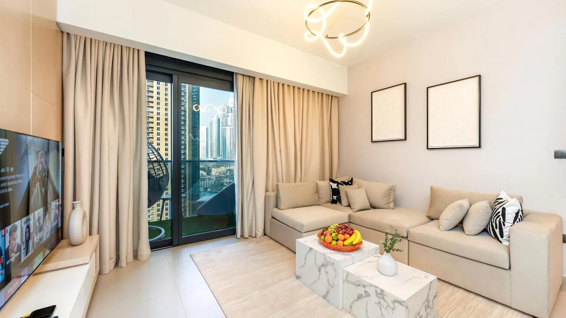 Exquisite 2 Bedroom Apartment I Burj Khalifa & Fountain Views I Free Gym, Pool, Parking, Wi-Fi And Ps5 I By Skyline Serenity دبي
