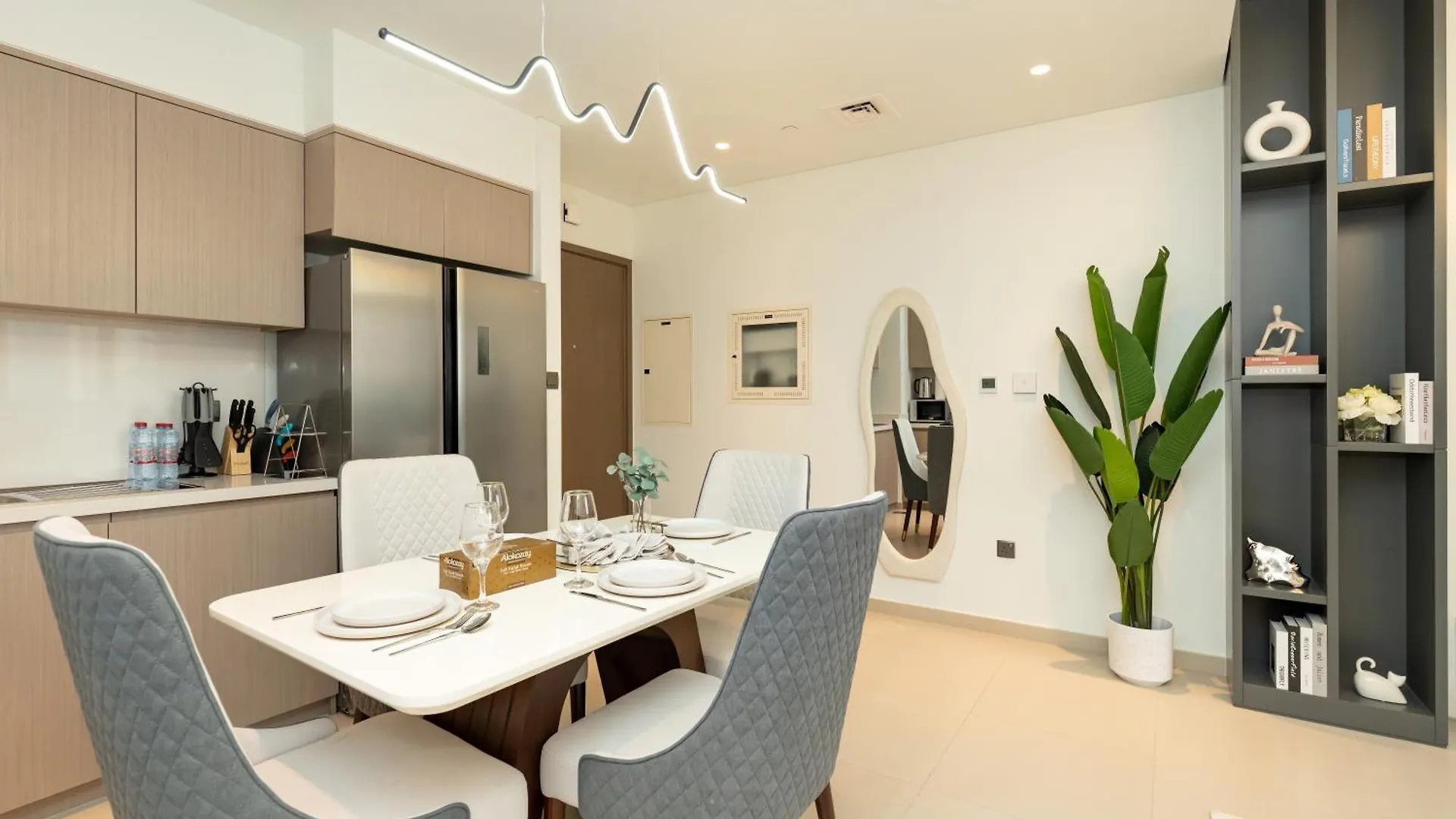 Exquisite 2 Bedroom Apartment I Burj Khalifa & Fountain Views I Free Gym, Pool, Parking, Wi-Fi And Ps5 I By Skyline Serenity دبي 0*,  الإمارات العربية المتحدة