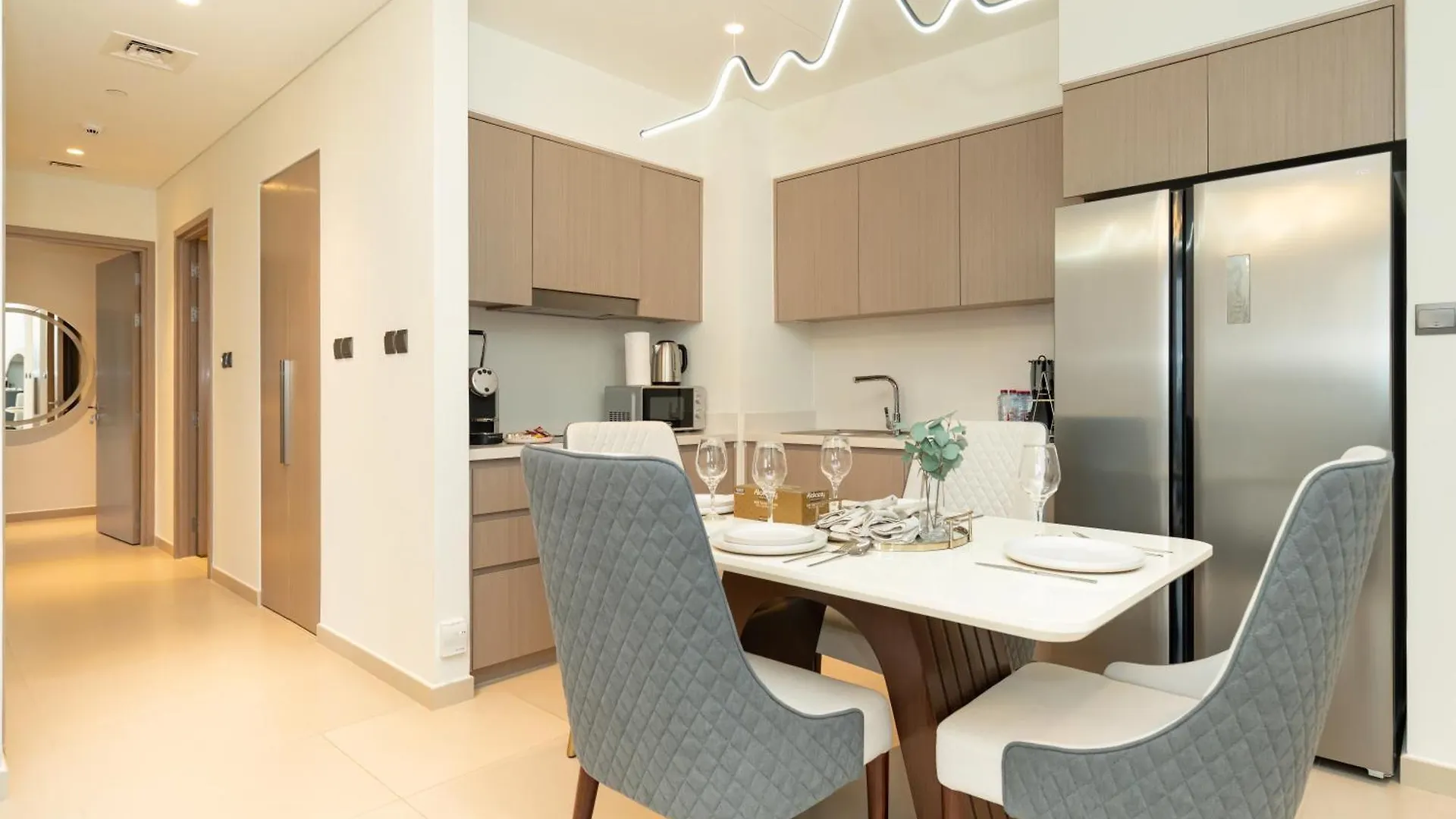 Exquisite 2 Bedroom Apartment I Burj Khalifa & Fountain Views I Free Gym, Pool, Parking, Wi-Fi And Ps5 I By Skyline Serenity دبي الإمارات العربية المتحدة