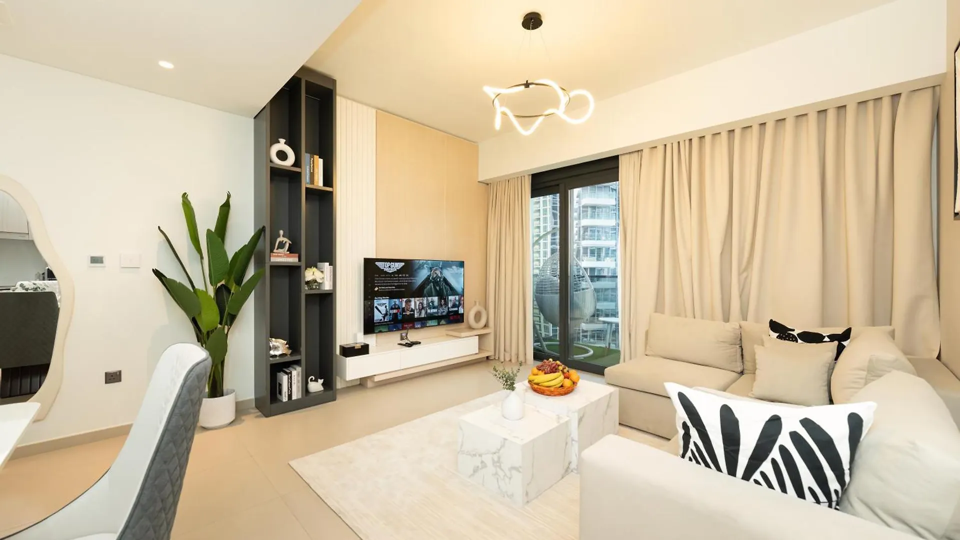 Exquisite 2 Bedroom Apartment I Burj Khalifa & Fountain Views I Free Gym, Pool, Parking, Wi-Fi And Ps5 I By Skyline Serenity دبي